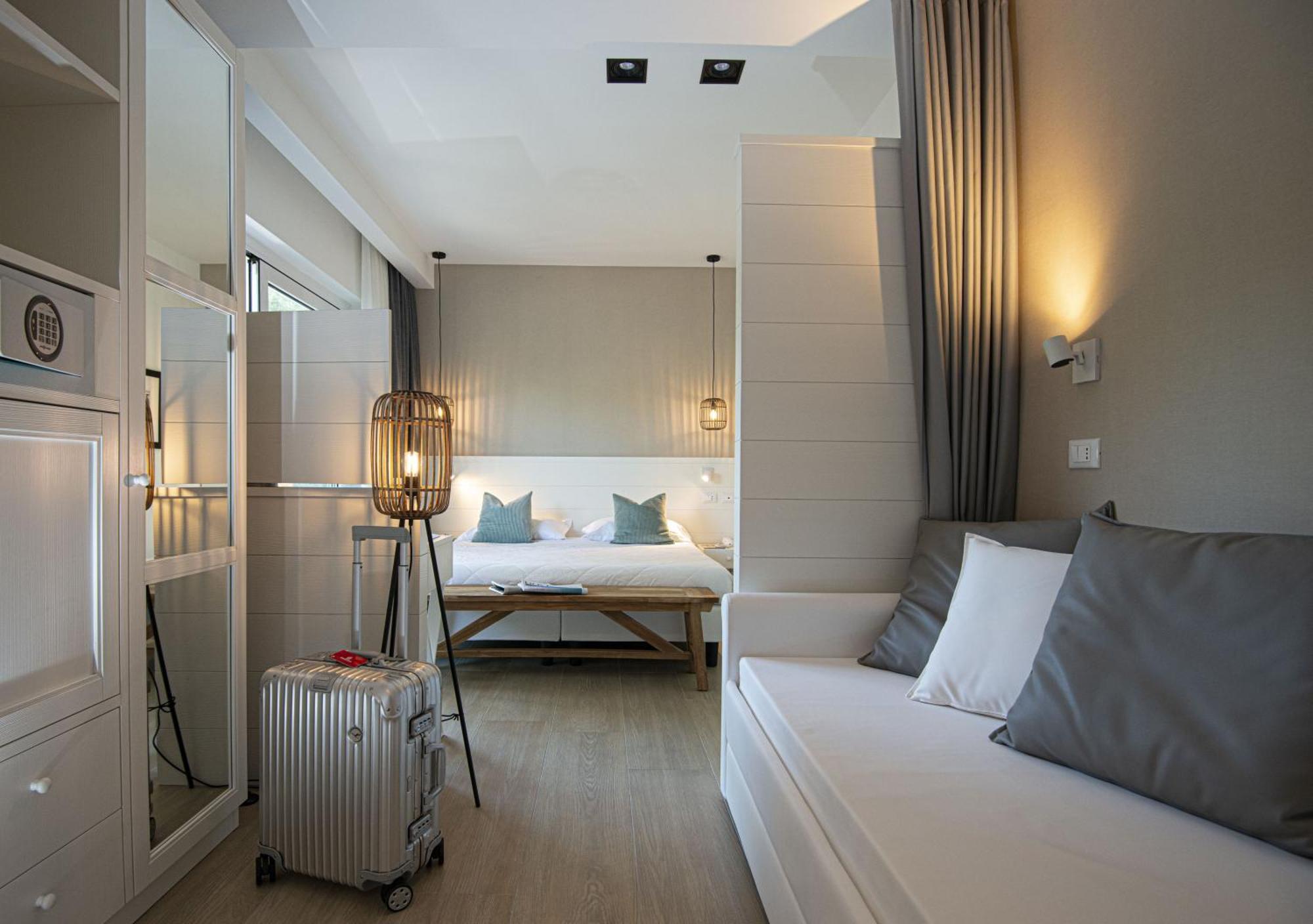 Suite Erica Lignano Hotel Lignano Sabbiadoro Kültér fotó
