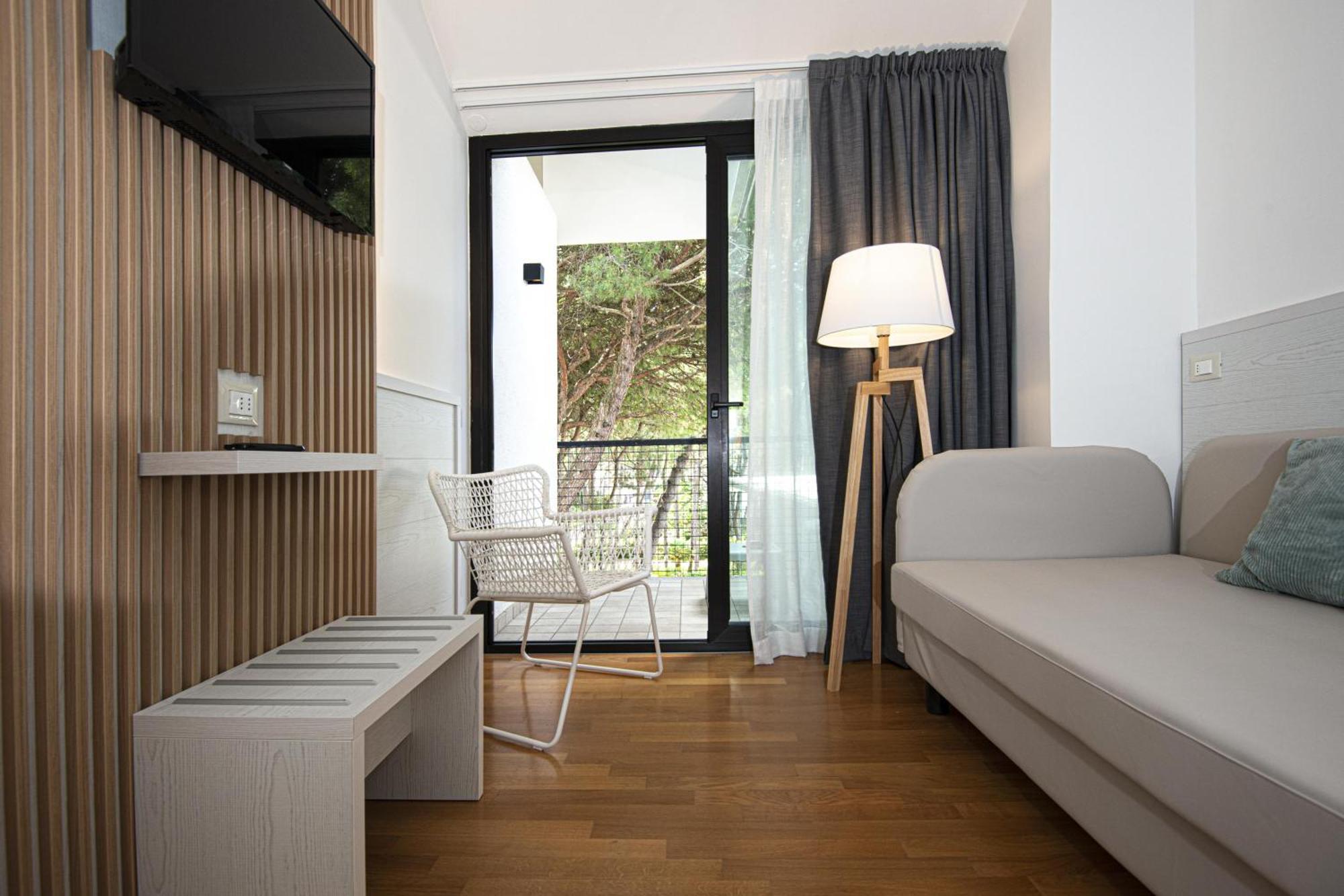 Suite Erica Lignano Hotel Lignano Sabbiadoro Kültér fotó