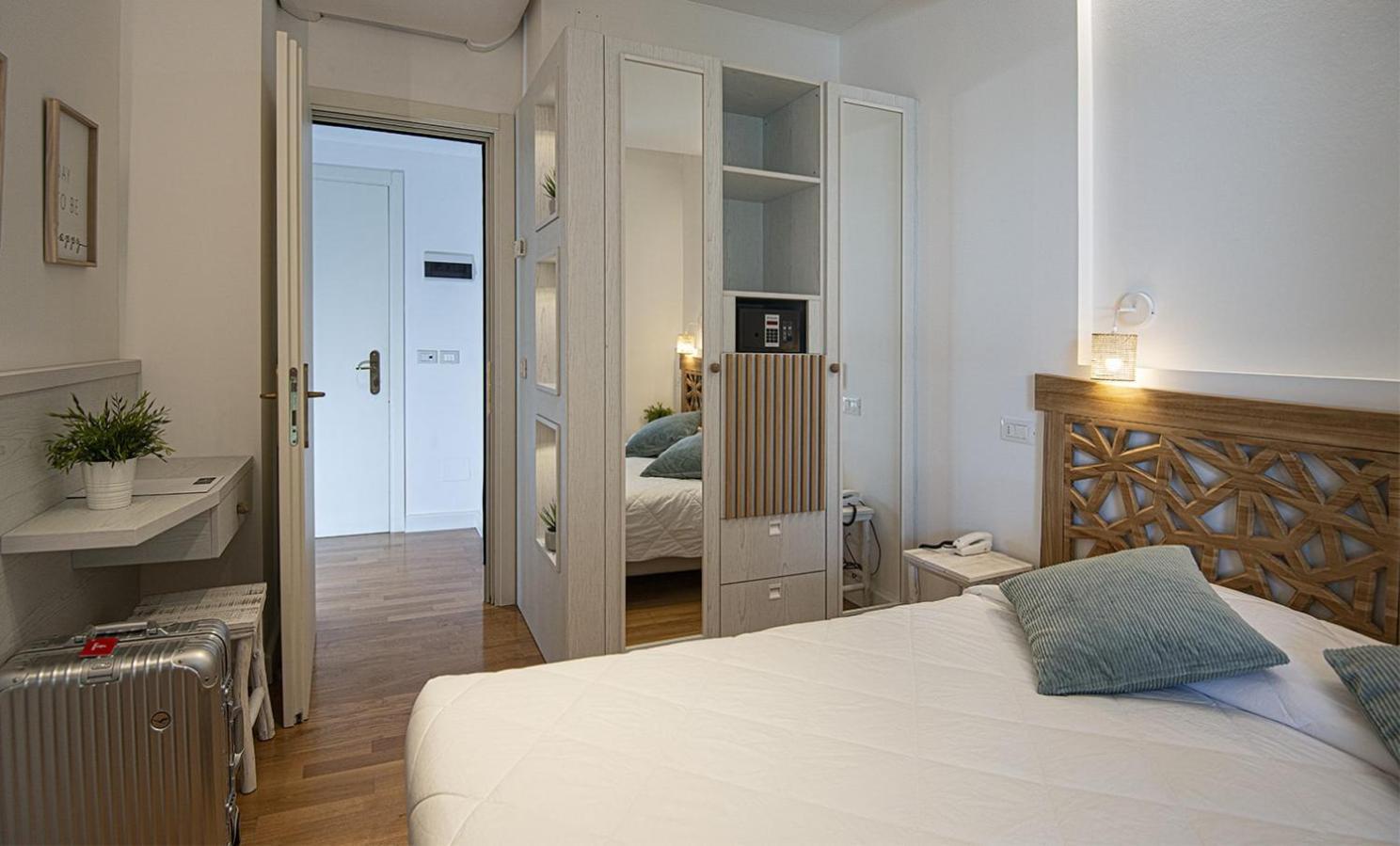 Suite Erica Lignano Hotel Lignano Sabbiadoro Kültér fotó