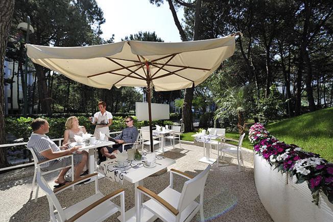 Suite Erica Lignano Hotel Lignano Sabbiadoro Kültér fotó