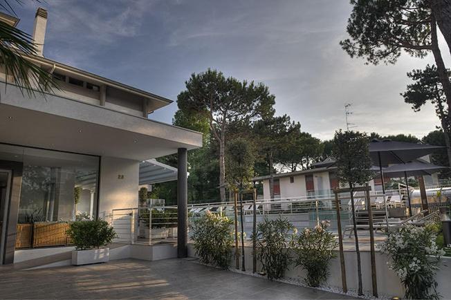 Suite Erica Lignano Hotel Lignano Sabbiadoro Kültér fotó