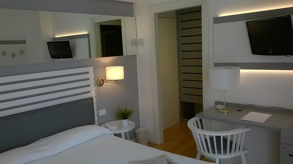 Suite Erica Lignano Hotel Lignano Sabbiadoro Kültér fotó