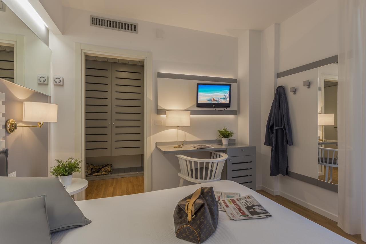 Suite Erica Lignano Hotel Lignano Sabbiadoro Kültér fotó