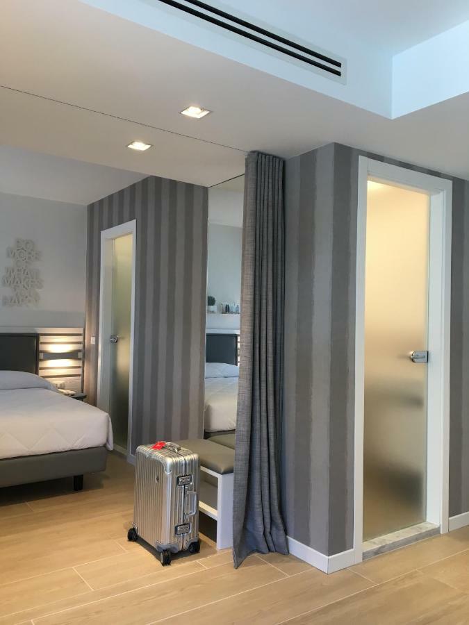 Suite Erica Lignano Hotel Lignano Sabbiadoro Kültér fotó